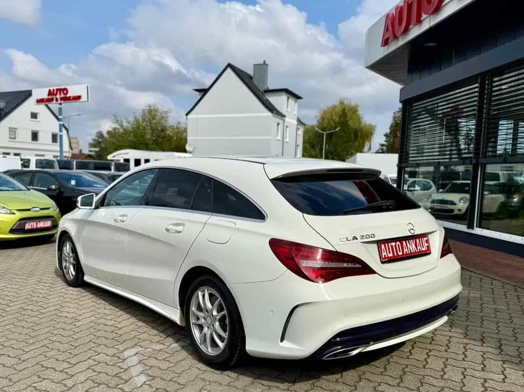 Mercedes-Benz CLA 200 Shooting Brake AMG LED Automatik 09/2016-photo-6