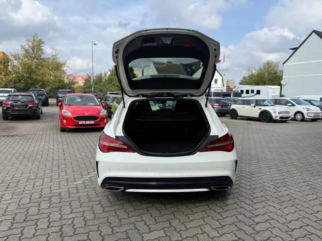 Mercedes-Benz CLA 200 Shooting Brake AMG LED Automatik 09/2016-photo-7