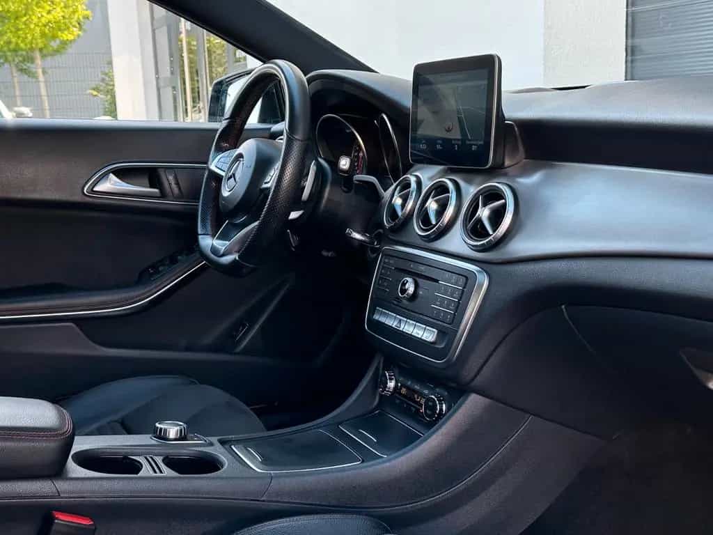 Mercedes-Benz CLA 200 *AMG-LINE*PANO*H&K*NIGHT*SHZ*NAVI*KAMERA* 11/2016-photo-12