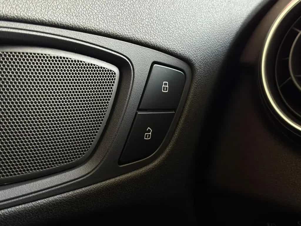 Audi A1 1.4TFSI S LINE BIXEN#SHZ#TEMPO#NAVI#KLIMA#PDC 07/2016-photo-25
