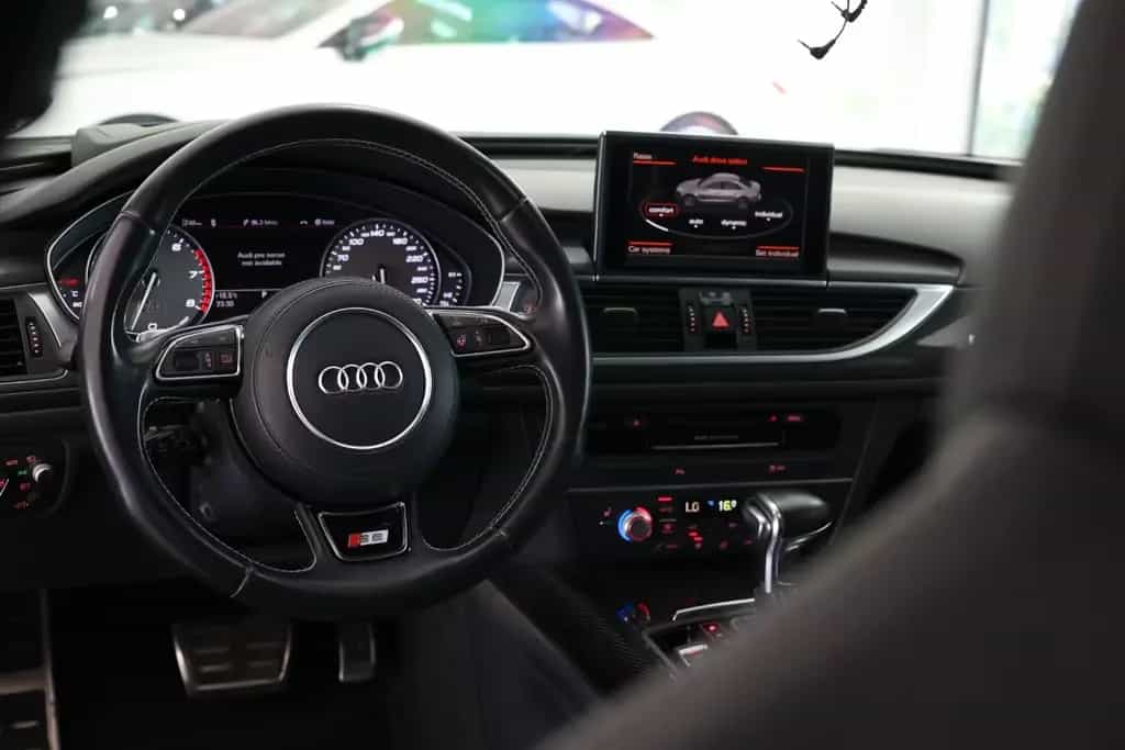 Audi S6 Lim. 4.0 TFSI quattro HUD*B&O 3d*Carbon*360 06/2015-photo-13