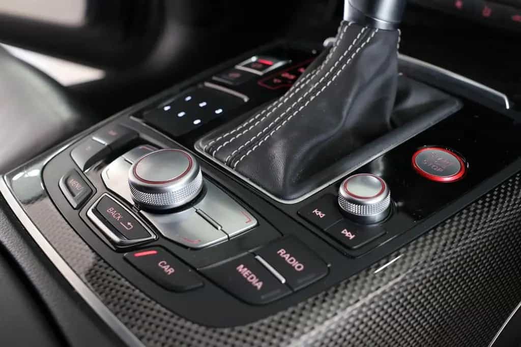 Audi S6 Lim. 4.0 TFSI quattro HUD*B&O 3d*Carbon*360 06/2015-photo-31