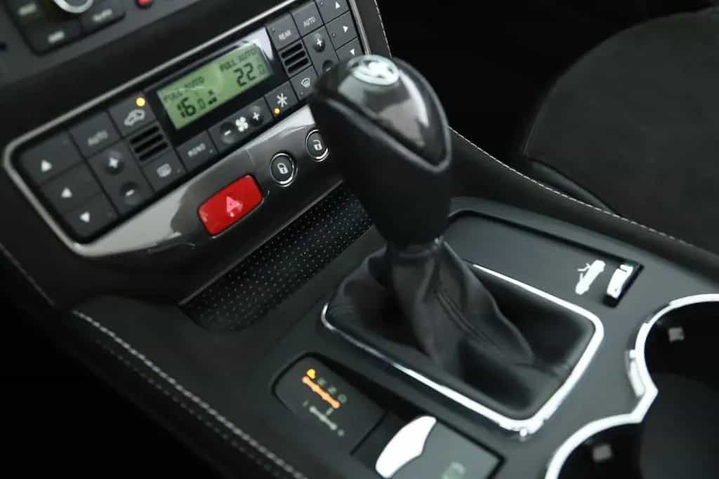 Maserati GranCabrio 4.7 V8 Sport MC-PAKET GARANTIE 04/27 07/2017-photo-16