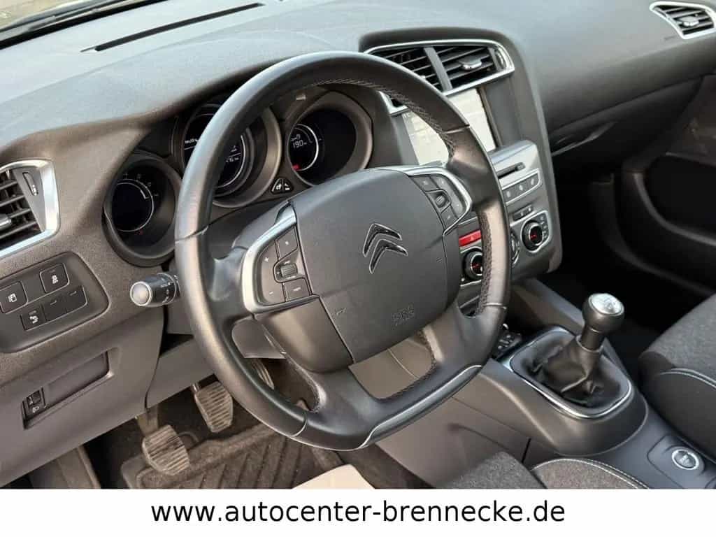 Citroën C4 1.2 Pure Tech 110 Selection HU 09/2027 06/2015-photo-9
