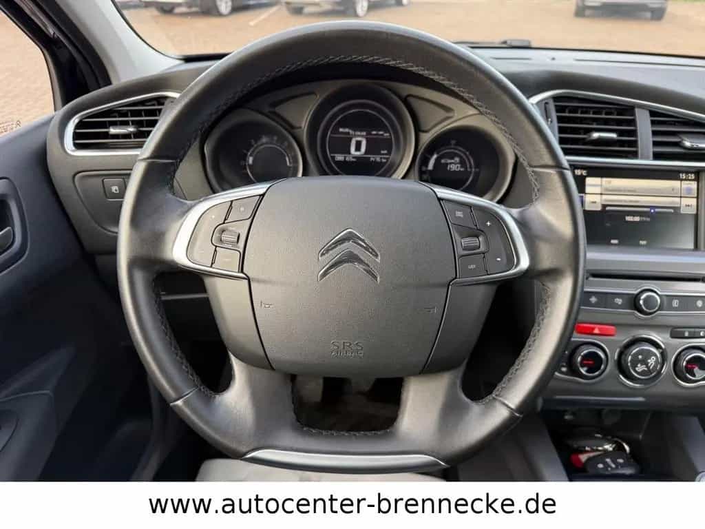 Citroën C4 1.2 Pure Tech 110 Selection HU 09/2027 06/2015-photo-12