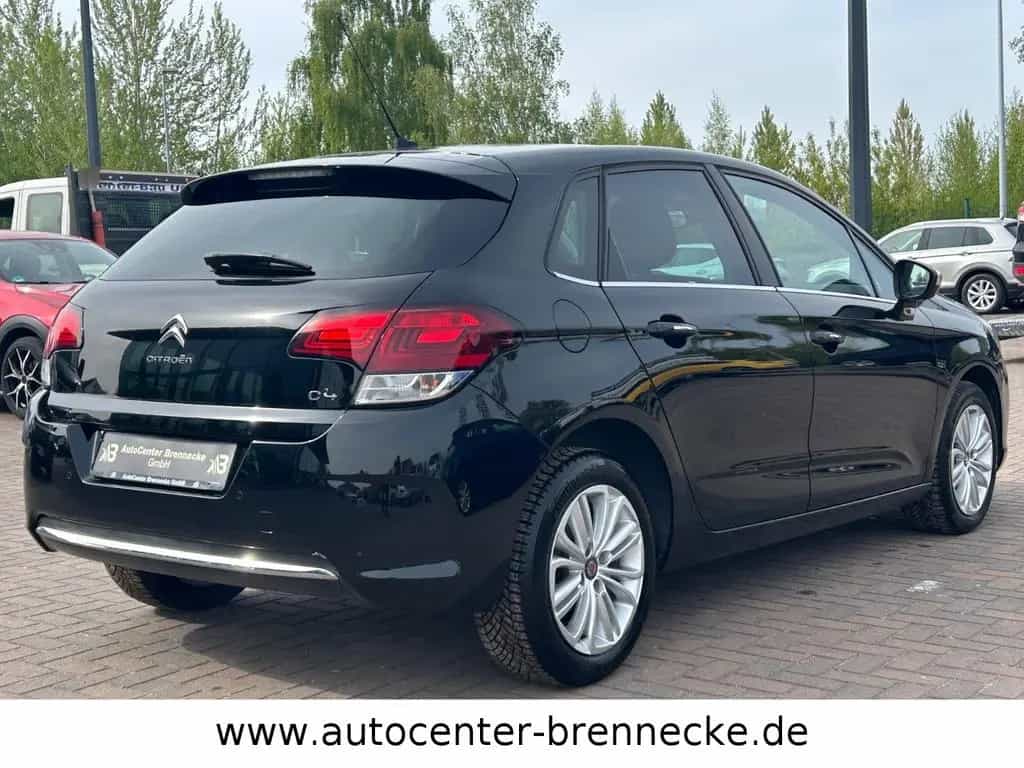 Citroën C4 1.2 Pure Tech 110 Selection HU 09/2027 06/2015-photo-2