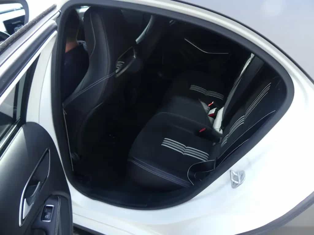 Mercedes-Benz A 180 Autom. AMG XENON/NAVI/KAMERA 07/2017-photo-5