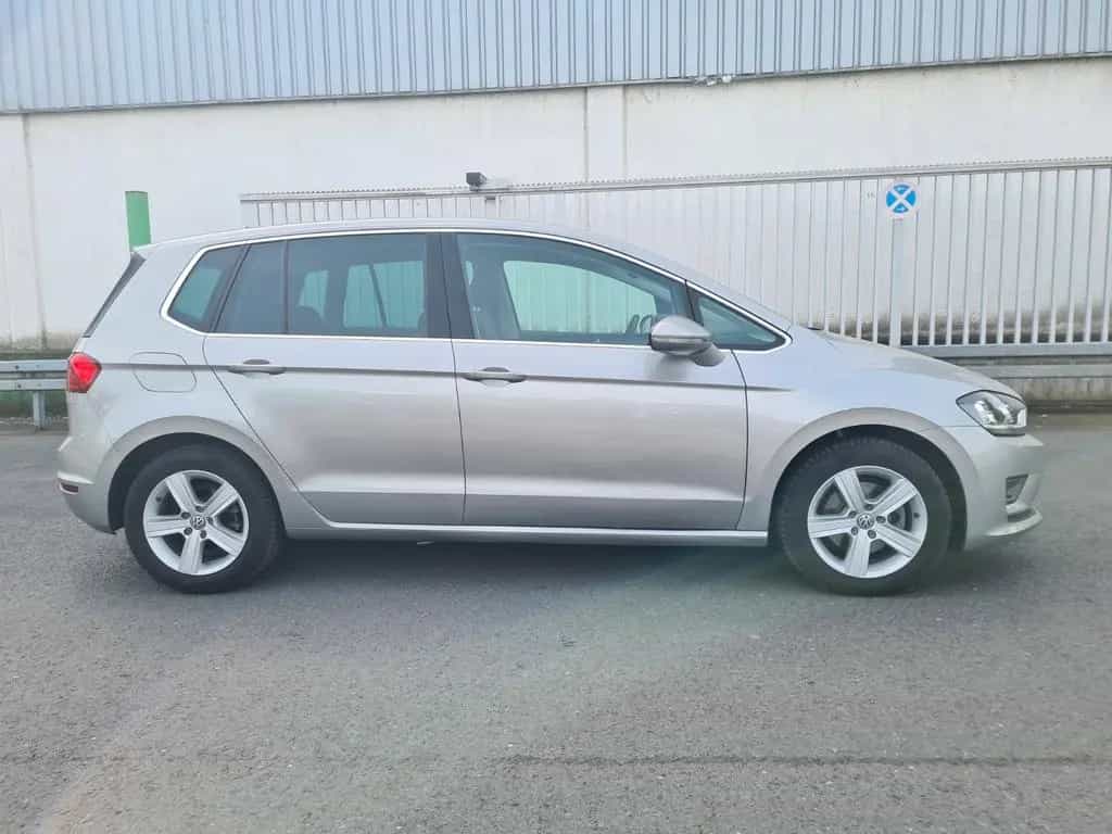Volkswagen Golf Sportsvan VII Highline 1-Hd ServiceGarantie 08/2016-photo-2