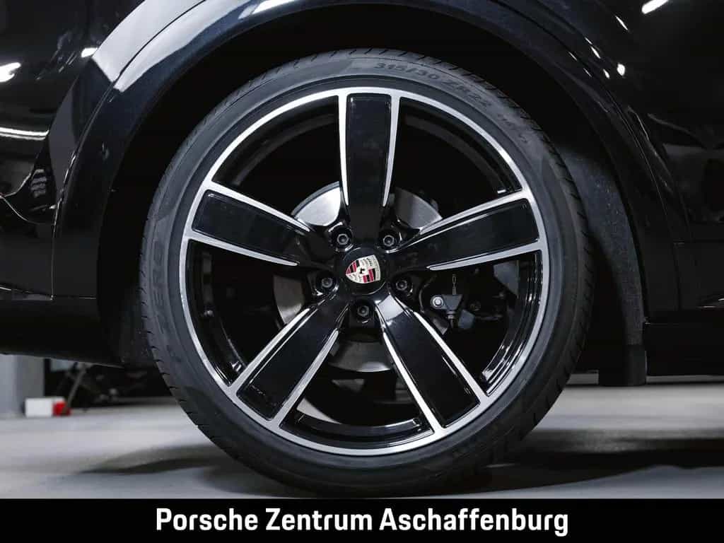 Porsche Cayenne Platinum Edition Luftfederung 06/2022-photo-11