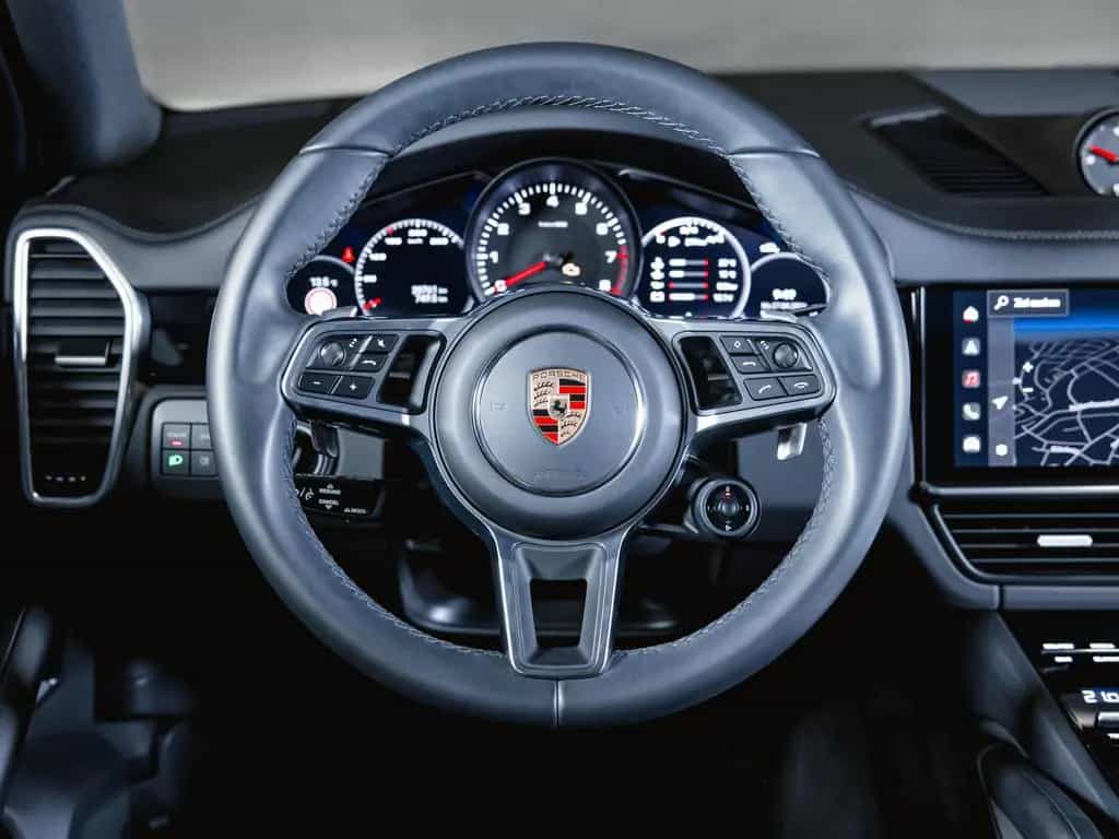 Porsche Cayenne Platinum Edition Luftfederung 06/2022-photo-16