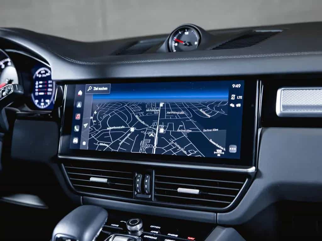 Porsche Cayenne Platinum Edition Luftfederung 06/2022-photo-18