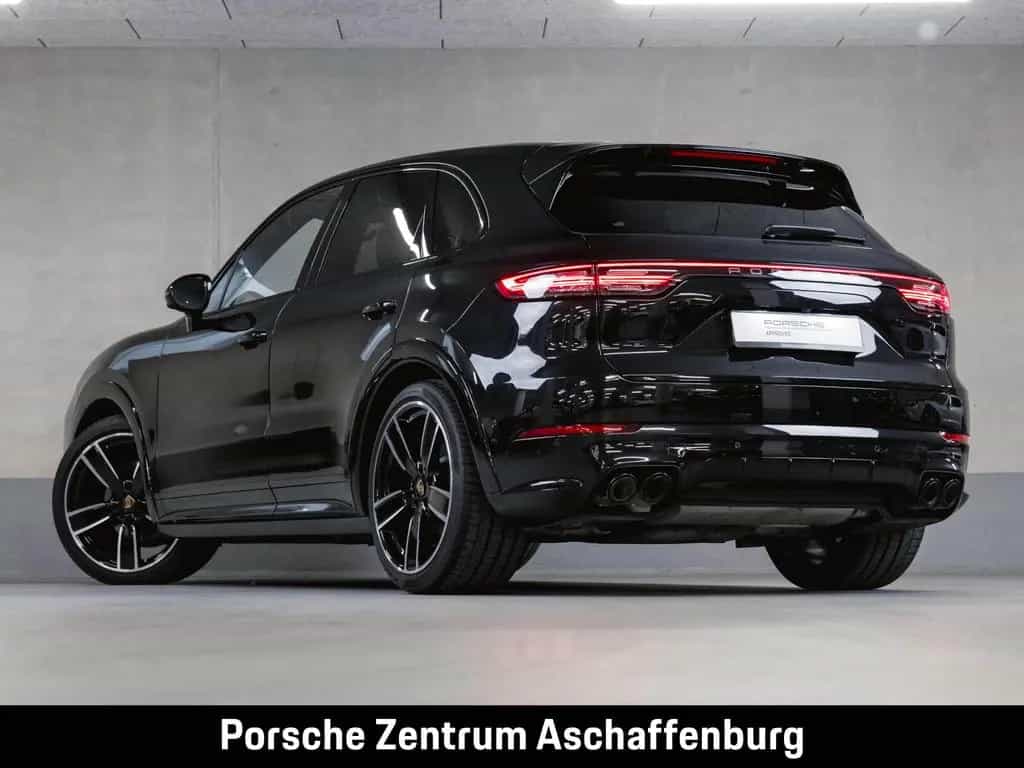 Porsche Cayenne Platinum Edition Luftfederung 06/2022-photo-2