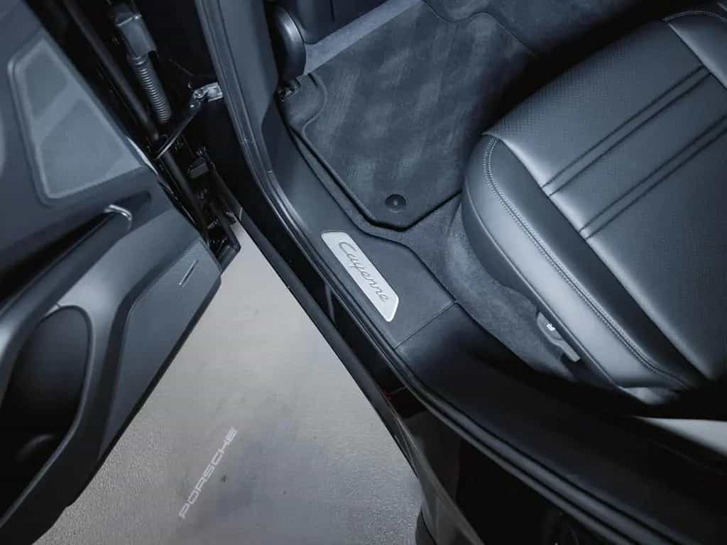 Porsche Cayenne Platinum Edition Luftfederung 06/2022-photo-25