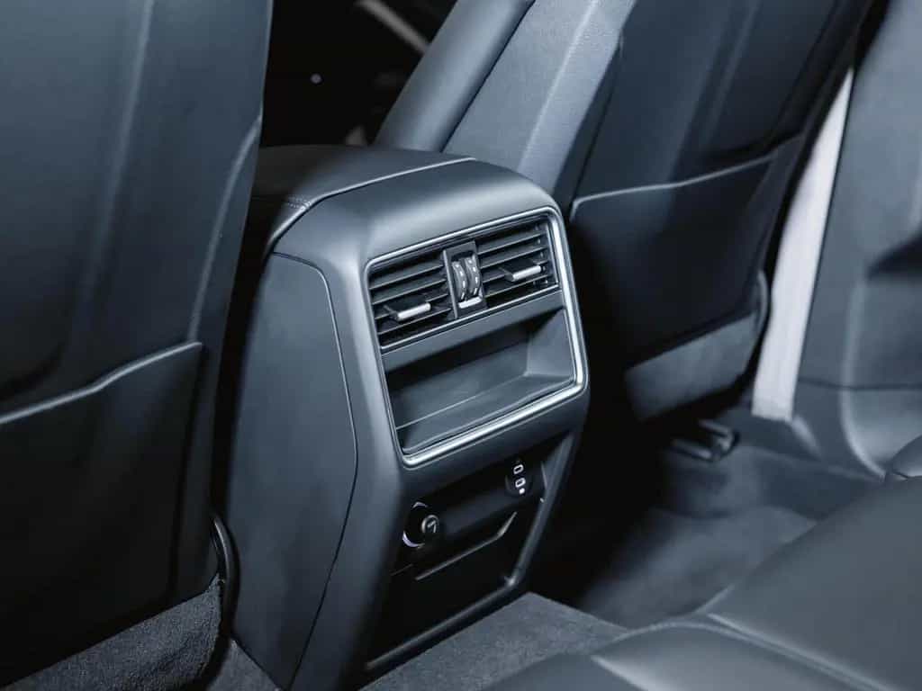 Porsche Cayenne Platinum Edition Luftfederung 06/2022-photo-44