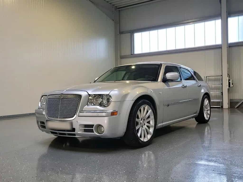 Chrysler 300C SRT Design 3.0 CRD 03/2011-photo-1