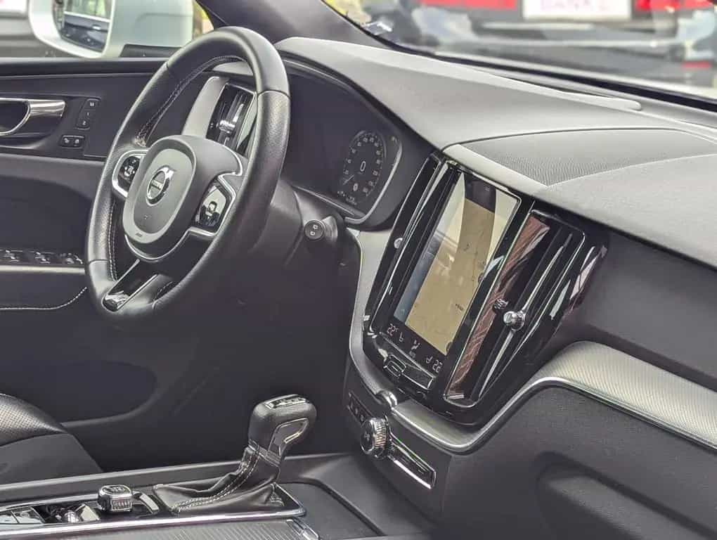 Volvo XC60 AWD R-DESIGN LEDER MEMORY SPUR TOT HUD ACC 07/2017-photo-8