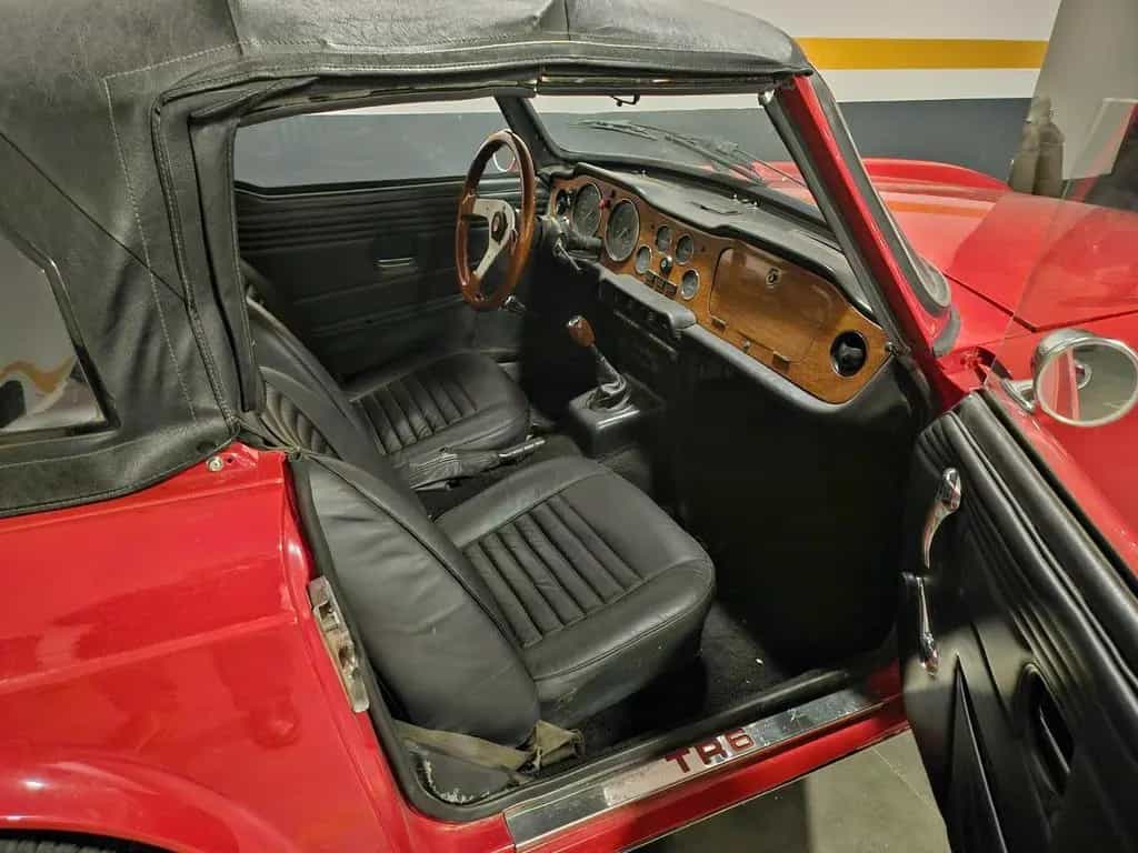 Triumph TR6 04/1976-photo-13