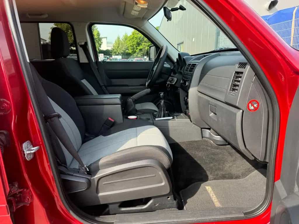 Dodge Nitro SE 4WD 2.8 130kW AHK - TÜV+ZAHNRIEMEN NEU 03/2010-photo-14