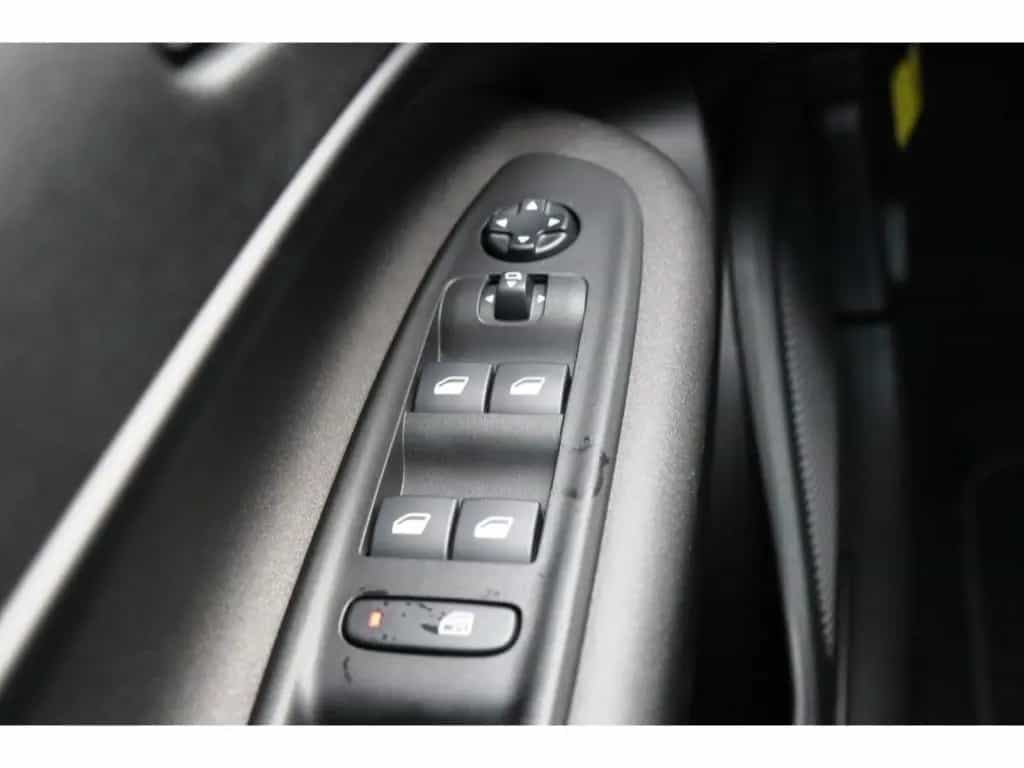 Alfa Romeo Junior IBRIDA SPECIALE 1.2 VGT 145PS DCT6 SCHIEB 10/2025-photo-28
