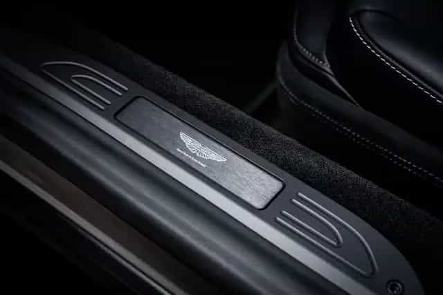 Aston Martin V8 Vantage MY25 BOWERS&WILKINS|SAMMLERFAHRZEUG 09/2024-photo-21