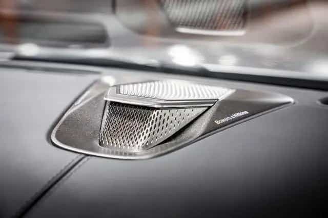 Aston Martin V8 Vantage MY25 BOWERS&WILKINS|SAMMLERFAHRZEUG 09/2024-photo-28