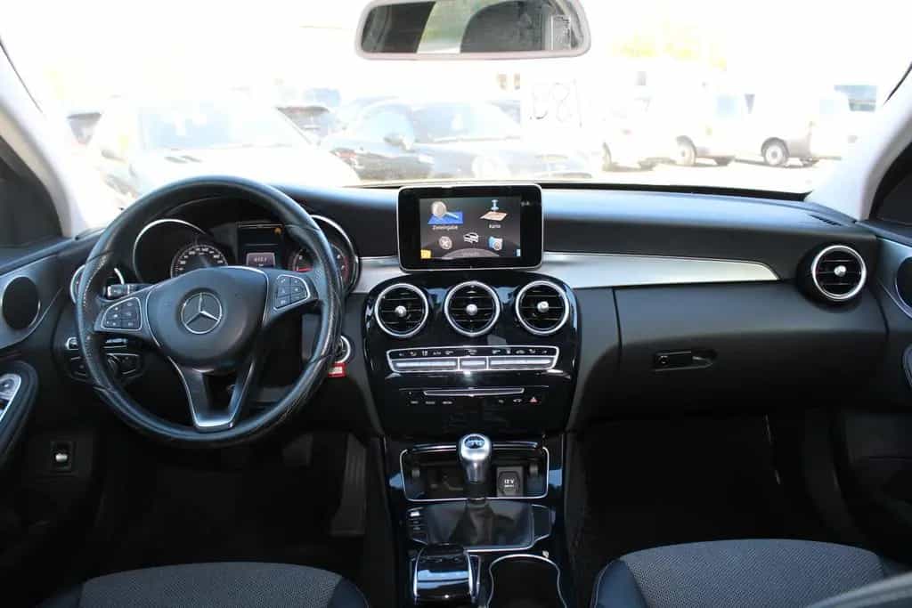 Mercedes-Benz C 180 CGI Limousine LED NAVI Standheiz Scheckhef 03/2015-photo-12