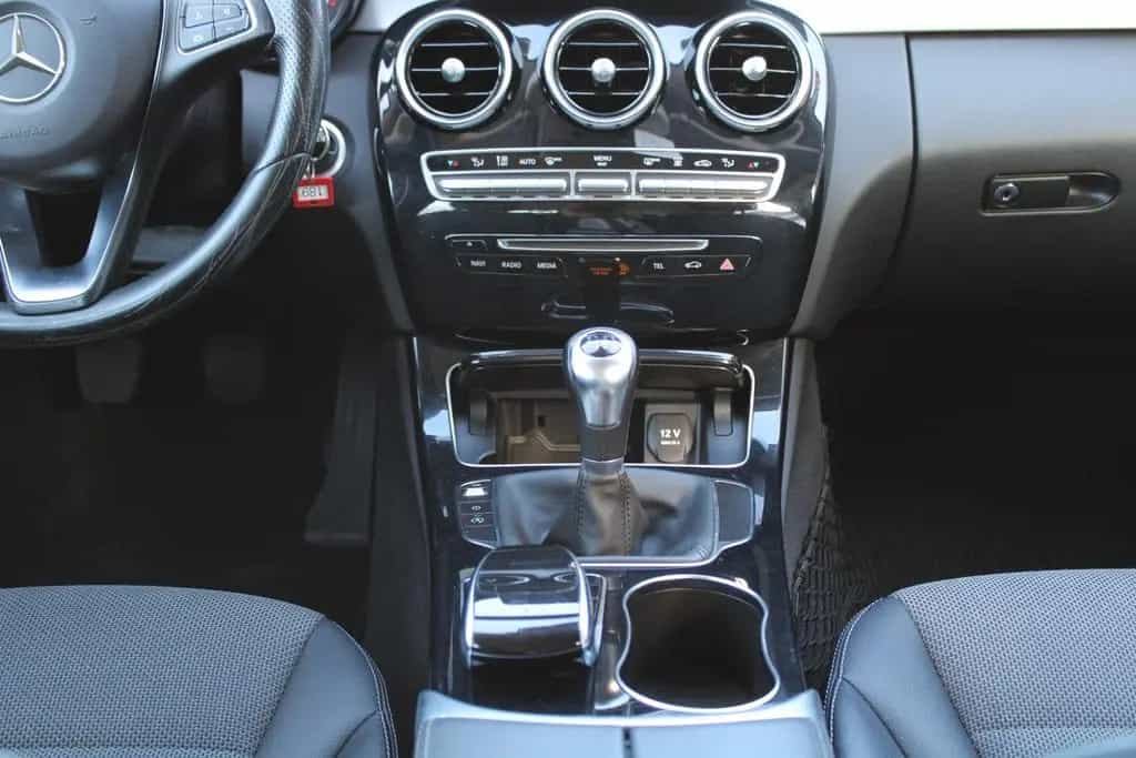 Mercedes-Benz C 180 CGI Limousine LED NAVI Standheiz Scheckhef 03/2015-photo-14