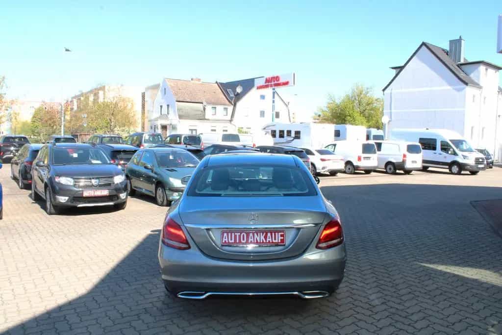 Mercedes-Benz C 180 CGI Limousine LED NAVI Standheiz Scheckhef 03/2015-photo-6