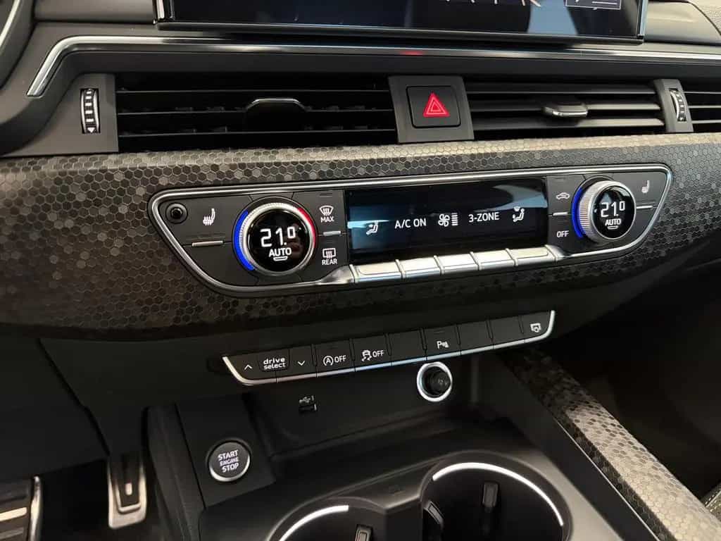 Audi A4 40 TDI ACC Kamera virtual AHK CarPlay Sound 03/2020-photo-12