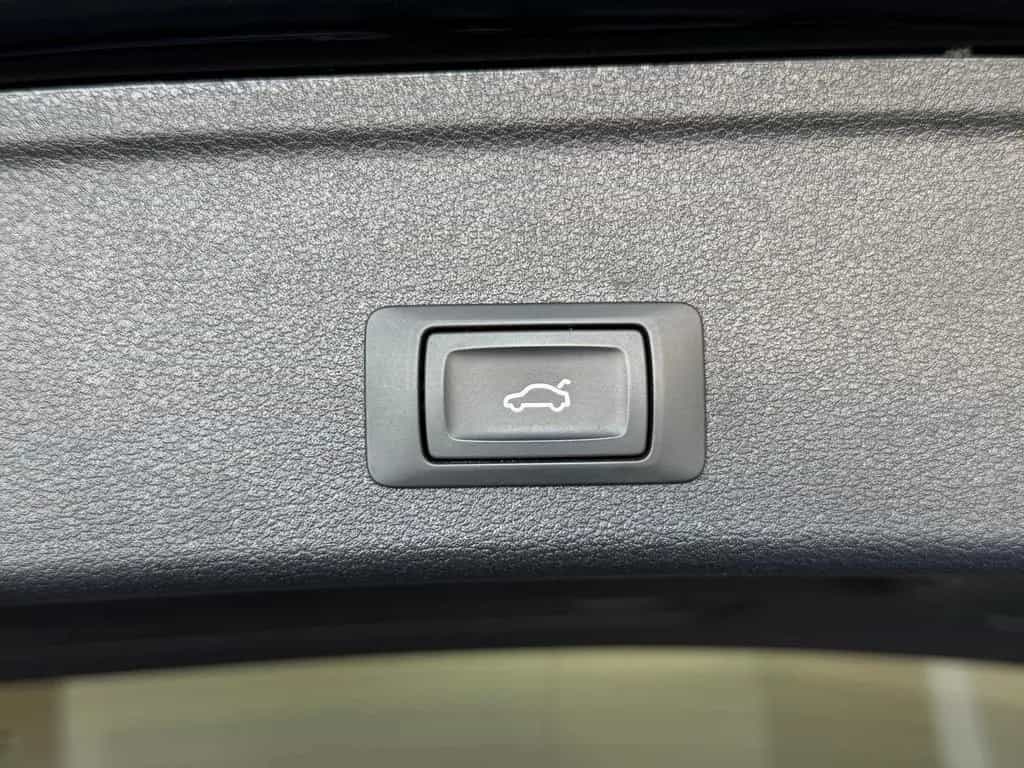 Audi A4 40 TDI ACC Kamera virtual AHK CarPlay Sound 03/2020-photo-21