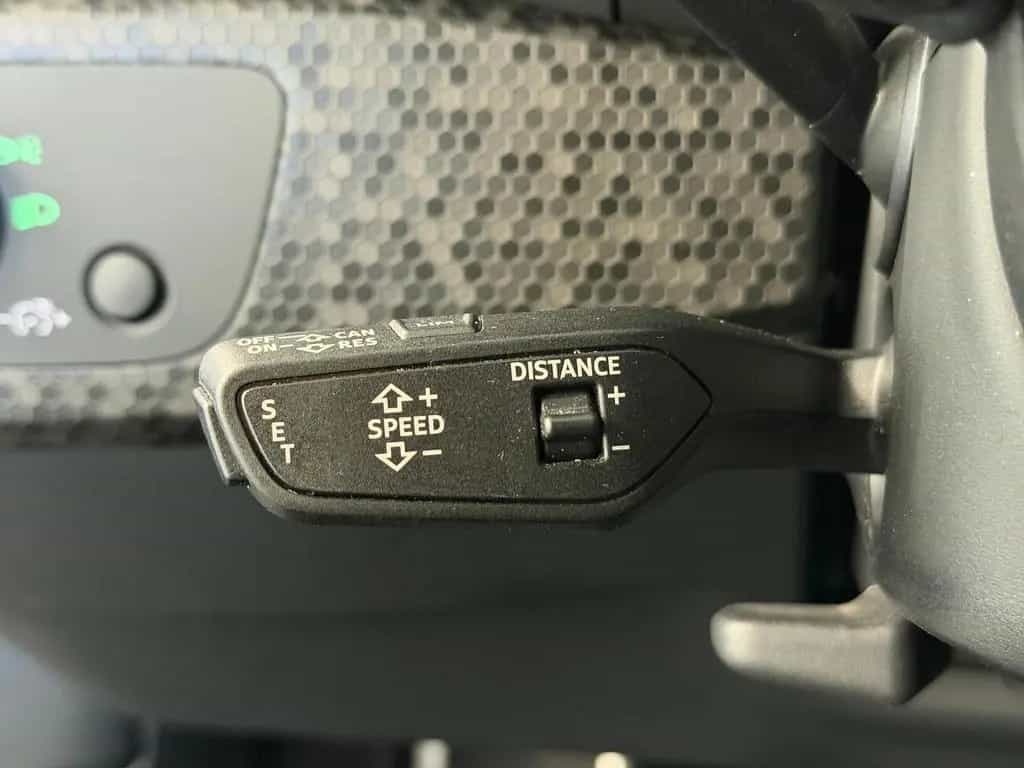 Audi A4 40 TDI ACC Kamera virtual AHK CarPlay Sound 03/2020-photo-9