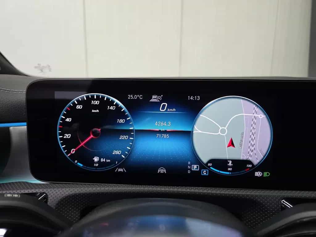 Mercedes-Benz CLA 250 SB 4-Matic AMG *Pano*ACC*HuD*LED* 08/2021-photo-24