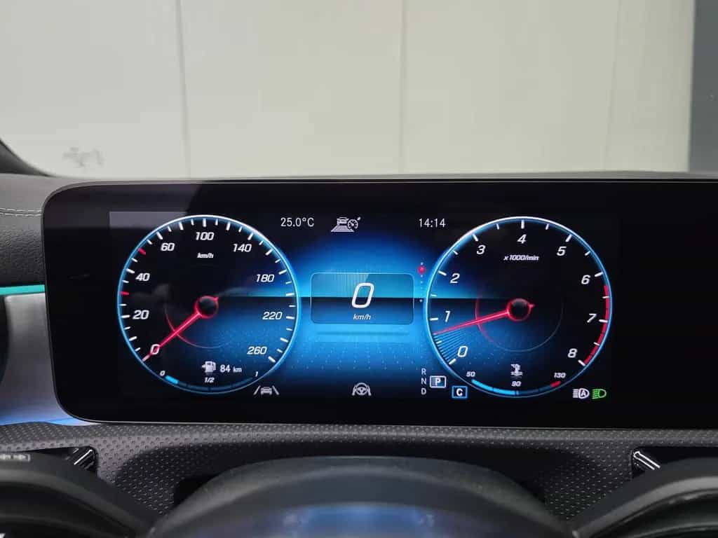 Mercedes-Benz CLA 250 SB 4-Matic AMG *Pano*ACC*HuD*LED* 08/2021-photo-26