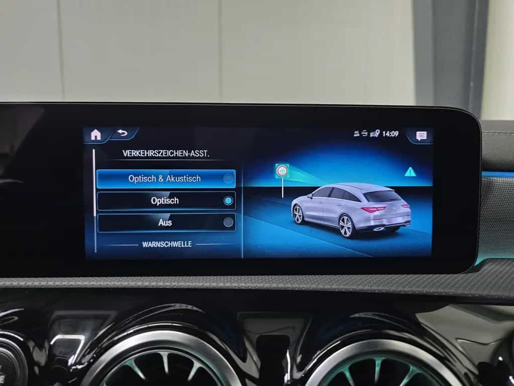 Mercedes-Benz CLA 250 SB 4-Matic AMG *Pano*ACC*HuD*LED* 08/2021-photo-34