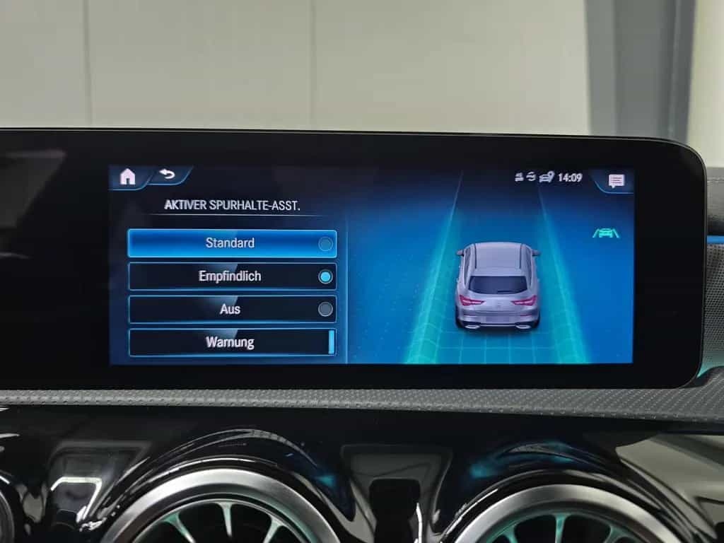 Mercedes-Benz CLA 250 SB 4-Matic AMG *Pano*ACC*HuD*LED* 08/2021-photo-38