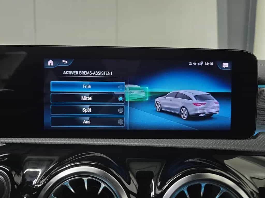 Mercedes-Benz CLA 250 SB 4-Matic AMG *Pano*ACC*HuD*LED* 08/2021-photo-39