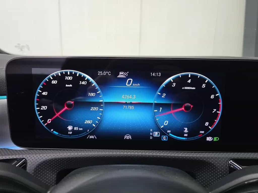 Mercedes-Benz CLA 250 SB 4-Matic AMG *Pano*ACC*HuD*LED* 08/2021-photo-49