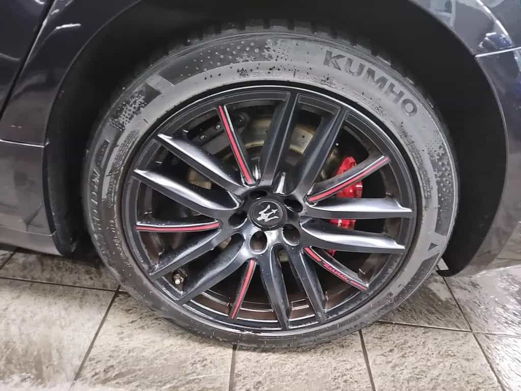 Maserati Ghibli 3.0 V6 Leder Navi Schiebedach Kamera 06/2019-photo-11