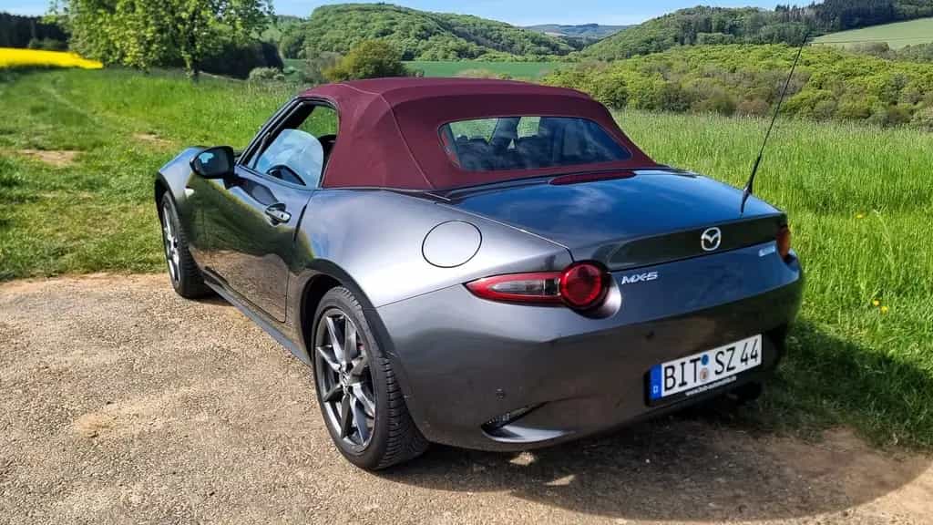 Mazda MX-5 2.0 SKYACTIV-G 160 Sakura 03/2018-photo-2