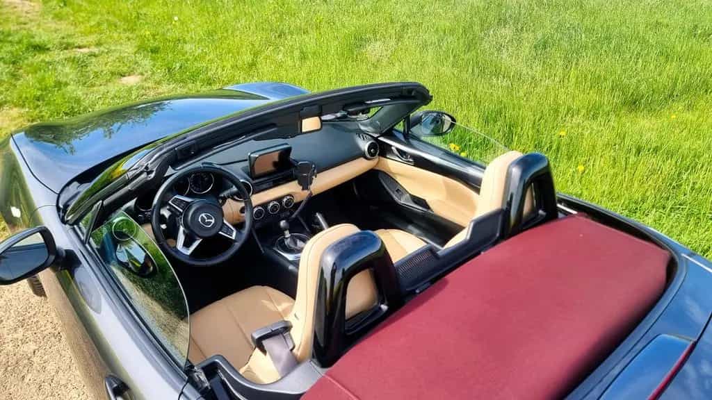 Mazda MX-5 2.0 SKYACTIV-G 160 Sakura 03/2018-photo-4