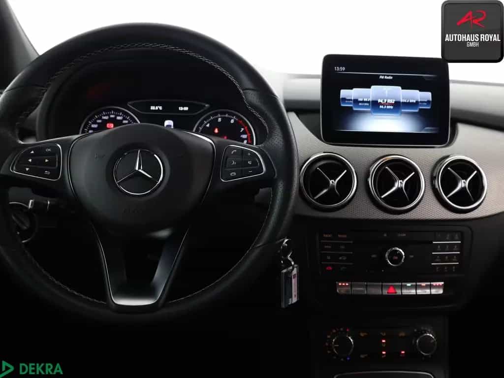 Mercedes-Benz B 200 URBAN AUTOMATIK,KAMERA,TOTWINKELASSIST,SH 04/2018-photo-13