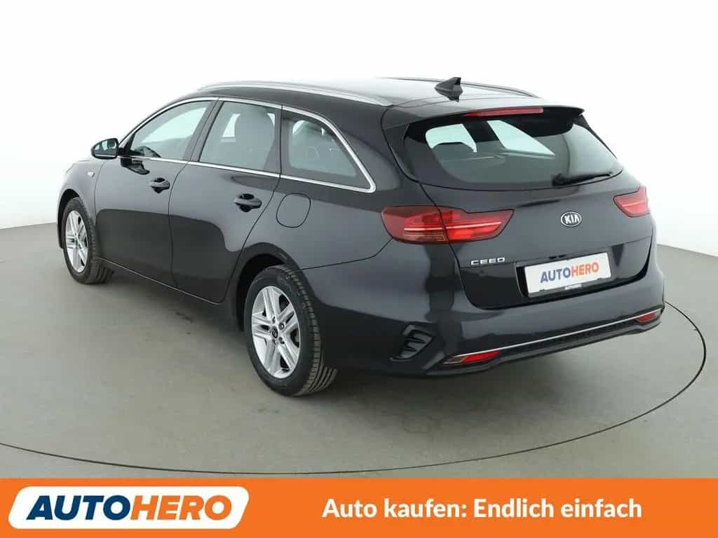 Kia Ceed 1.6 CRDi Vision Aut*NAVI*TEMPO*CAM*PDC*SHZ 11/2019-photo-3