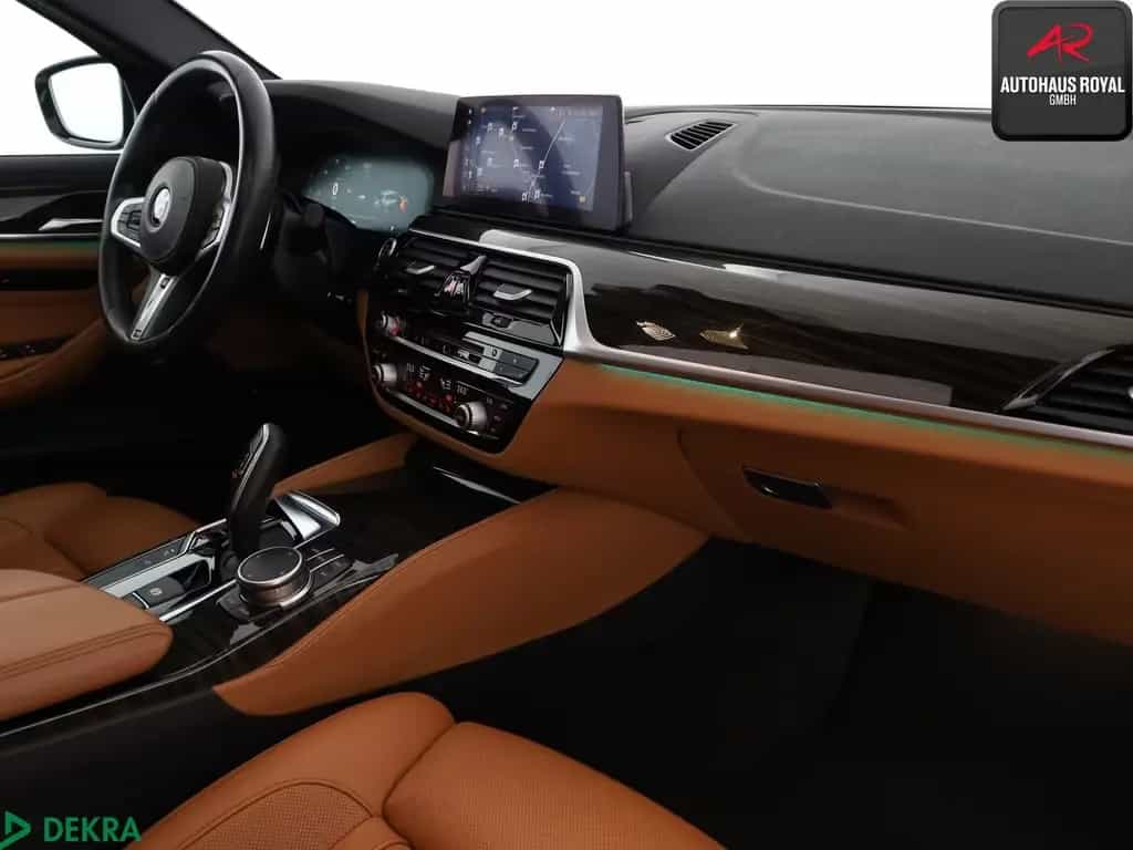 BMW 520 d T M SPORT SITZKLIMA,360GRAD,HUD,MEMORY,ACC 04/2019-photo-10