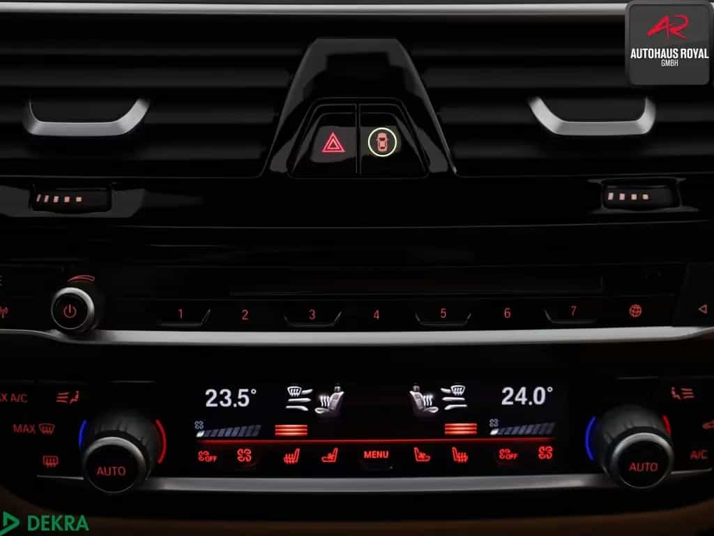 BMW 520 d T M SPORT SITZKLIMA,360GRAD,HUD,MEMORY,ACC 04/2019-photo-17