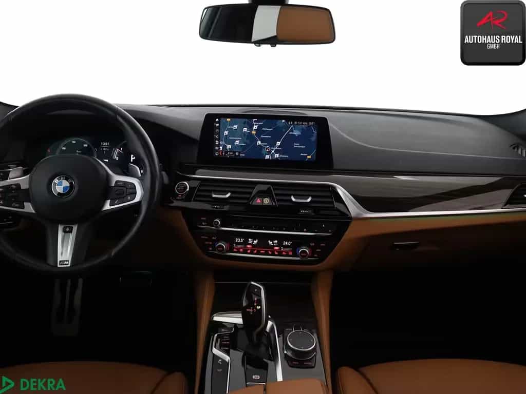 BMW 520 d T M SPORT SITZKLIMA,360GRAD,HUD,MEMORY,ACC 04/2019-photo-8