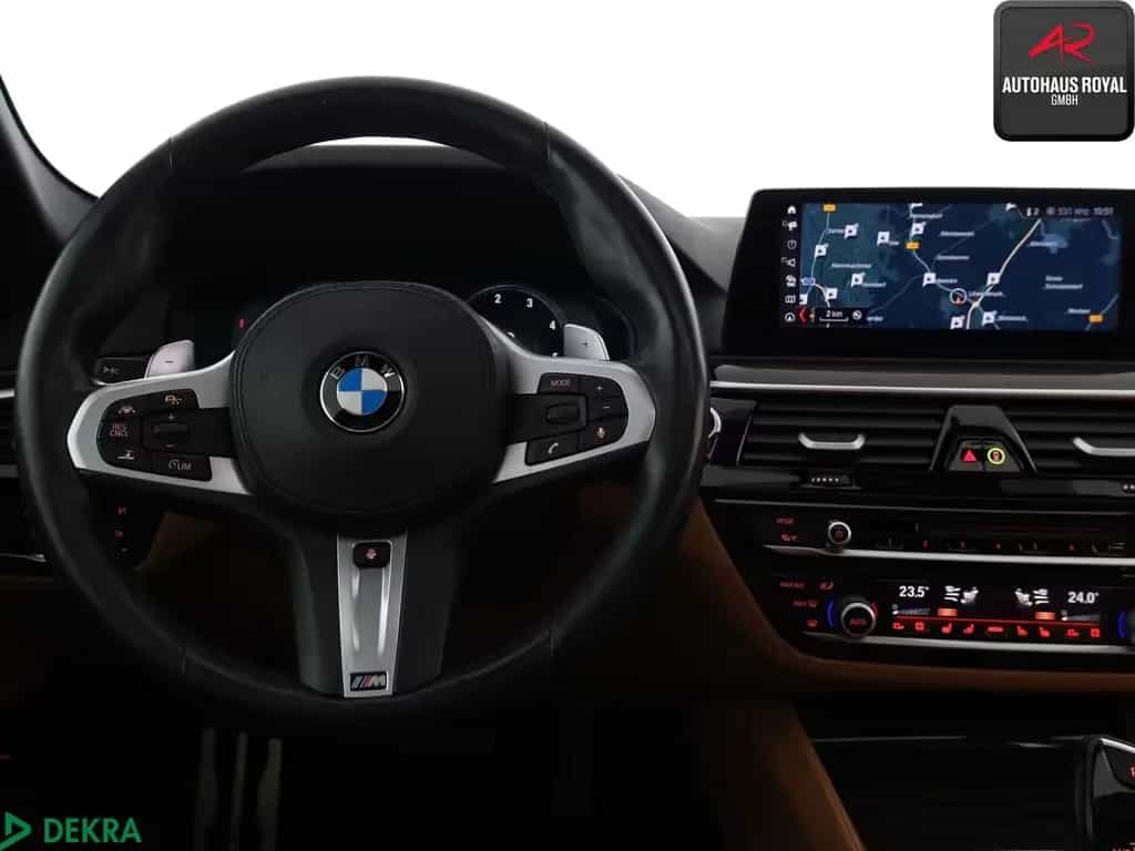 BMW 520 d T M SPORT SITZKLIMA,360GRAD,HUD,MEMORY,ACC 04/2019-photo-9