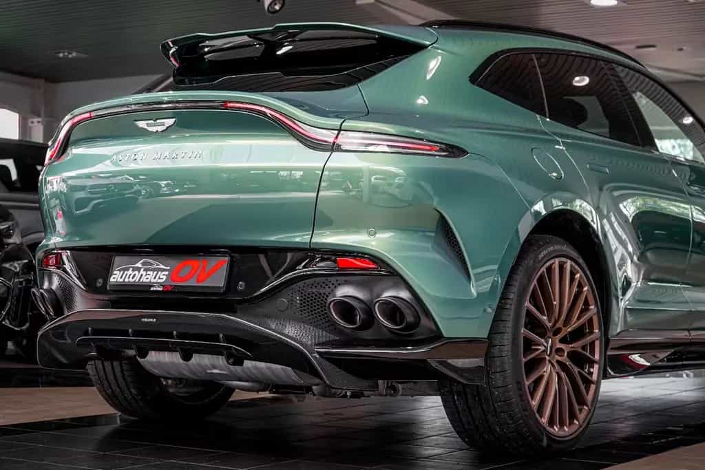 Aston Martin DBX 707 * Carbonpaket * Copper Bronze * Monotone 05/2025-photo-0
