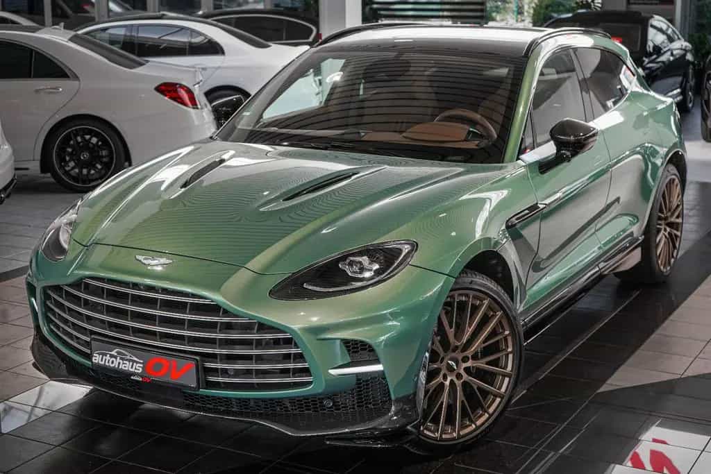 Aston Martin DBX 707 * Carbonpaket * Copper Bronze * Monotone 05/2025-photo-14