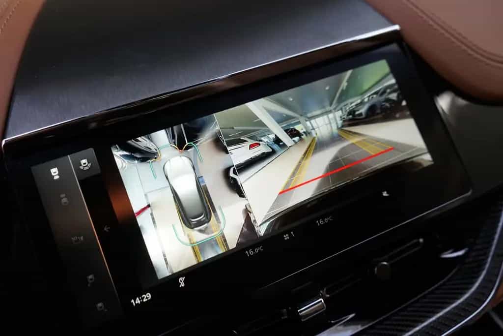 Aston Martin DBX 707 * Carbonpaket * Copper Bronze * Monotone 05/2025-photo-33