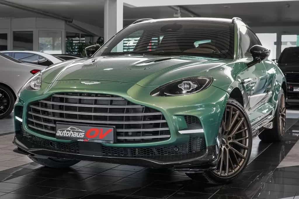 Aston Martin DBX 707 * Carbonpaket * Copper Bronze * Monotone 05/2025-photo-4
